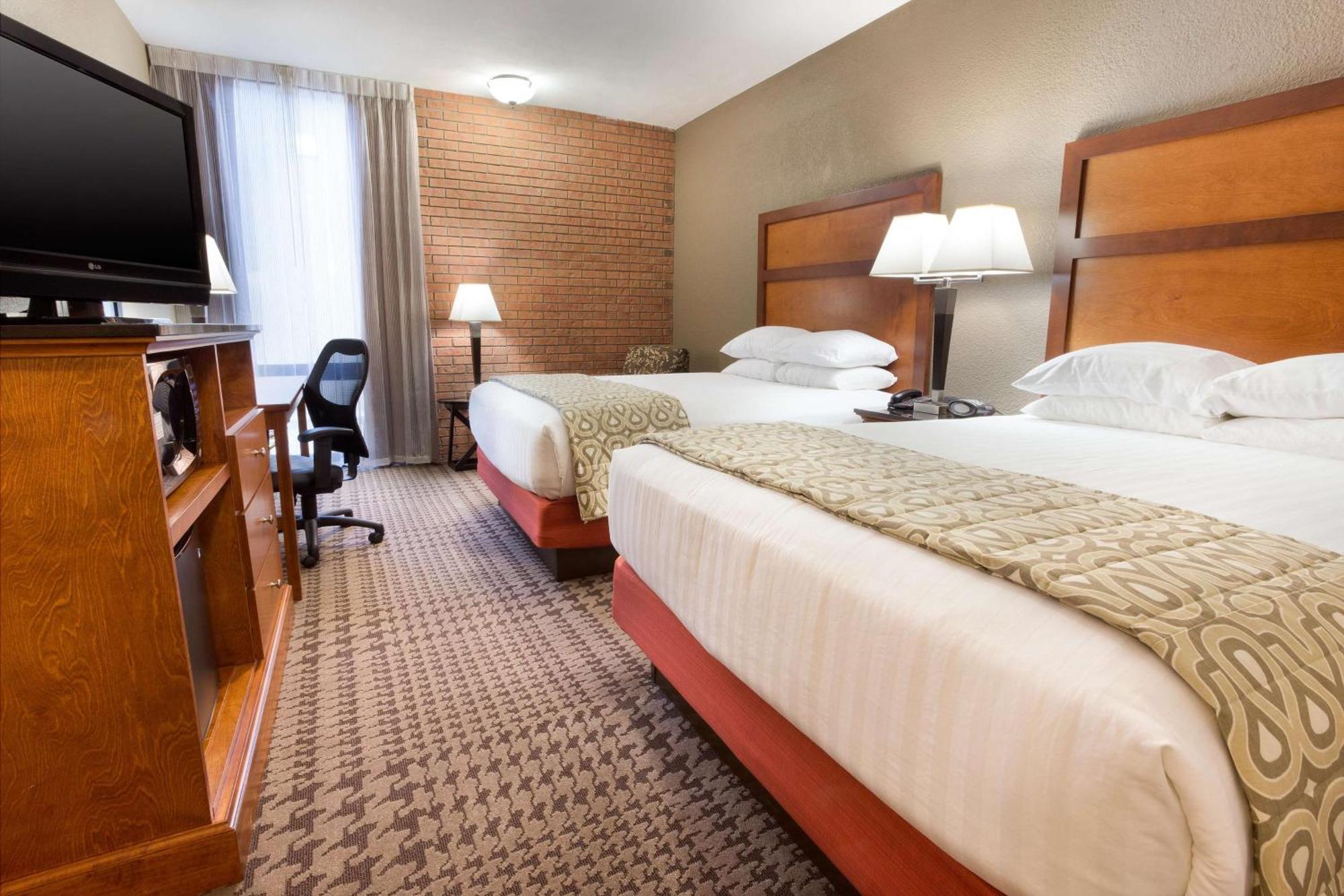 Drury Inn & Suites Jackson Mo Bagian luar foto